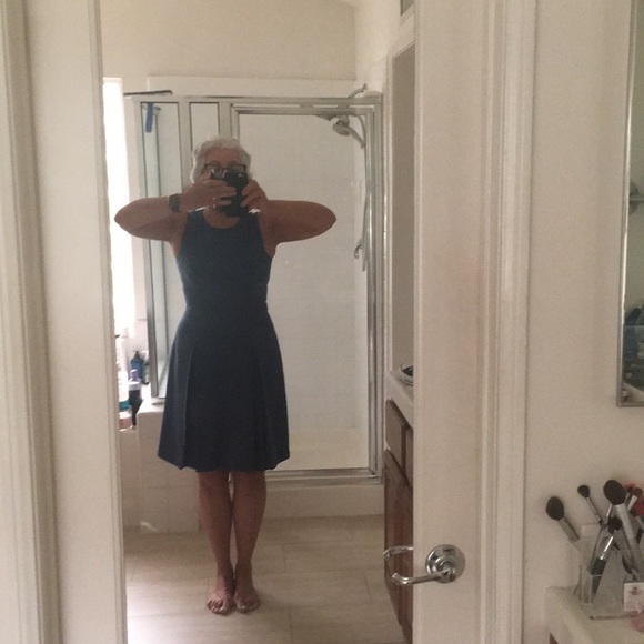 Dress A Line - Picture 4 of 10